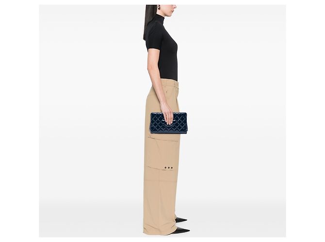 Clutch Timeless in vernice matelassé blu Chanel CC - vista 5