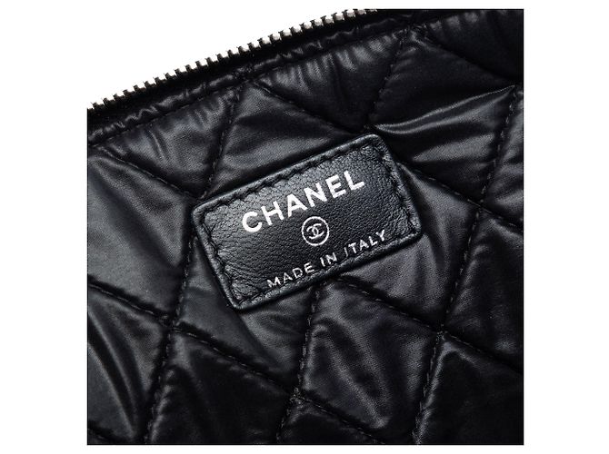 Clutch Chanel Large Quilted Tweed and Lambskin Camellia O Case Nera Nero - vista 5