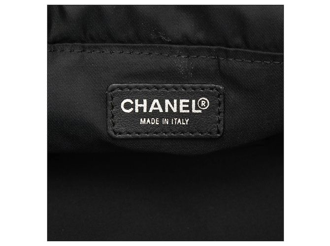 Vanity Necessaire Chanel New Travel Line in nylon nero - vista 5