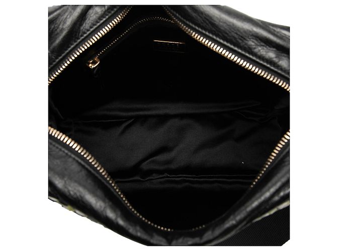 Prada Perspective Cubes Schultertasche aus Leder in Schwarz - Ansicht 4