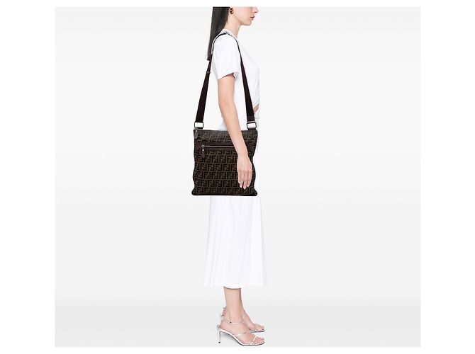 Borsa a tracolla Fendi Zucca Canvas marrone - vista 6
