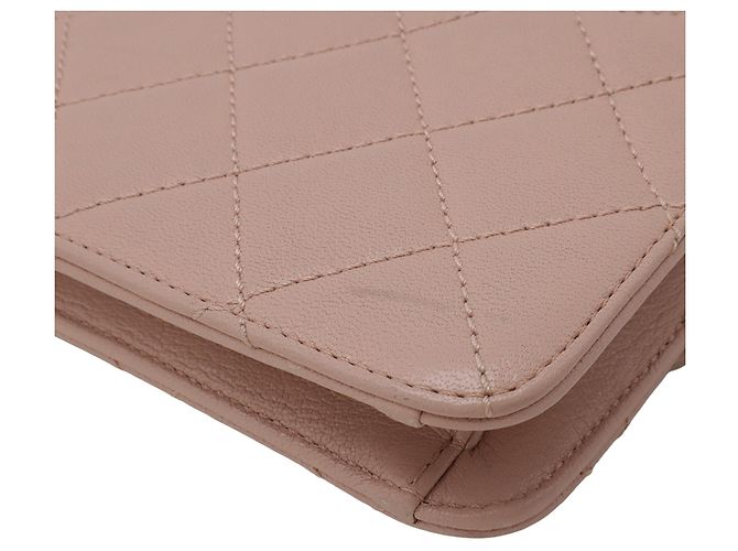 Mini borsa a tracolla Chanel Beauty Lock in pelle di pecora trapuntata rosa - vista 7