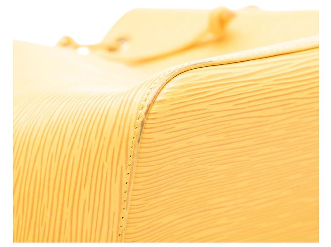 Borsa a secchiello Louis Vuitton Epi Petit Noe Gialla Giallo - vista 8