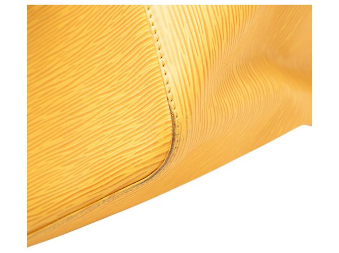 Borsa a secchiello Louis Vuitton Epi Petit Noe Gialla Giallo - vista 9