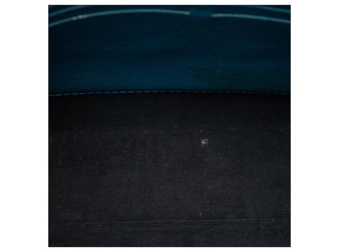 Borsa a pochette Louis Vuitton Epi Monogram Eclipse Pochette Voyage MM nera Nero - vista 4