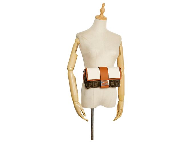 Borsa cintura convertibile in pelle Fendi Zucca marrone - vista 11