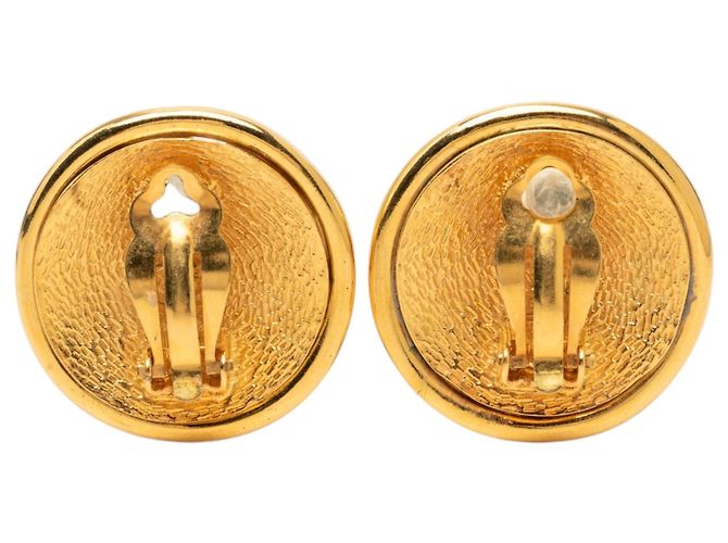 Orecchini a clip rotondi Chanel CC placcati oro D'oro - vista 2