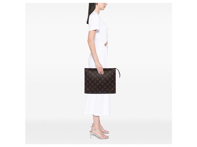 Borsetta Louis Vuitton Monogram Toiletry Pouch 26 marrone - vista 6