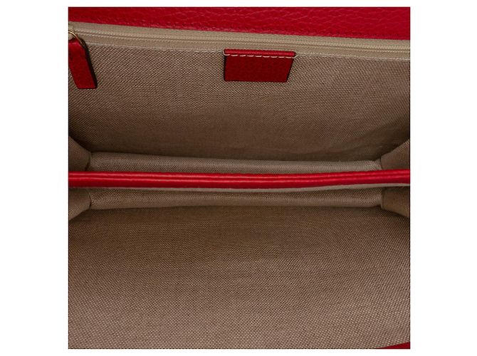 Borsa a tracolla Gucci Medium Interlocking G in pelle di vitello Dollar rossa Rosso - vista 4