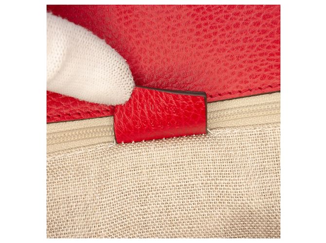 Borsa a tracolla Gucci Medium Interlocking G in pelle di vitello Dollar rossa Rosso - vista 6