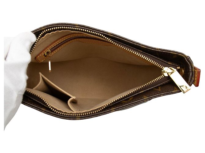 Bolso de hombro Louis Vuitton Monogram Looping MM Marrón Castaño - vista 4
