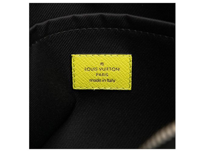 Borsa a tracolla Louis Vuitton Monogram Taigarama Outdoor Gialla Giallo - vista 5