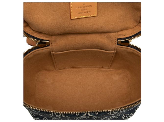 Beauty Case PM Louis Vuitton Monogram Since 1854 Blu - vista 4
