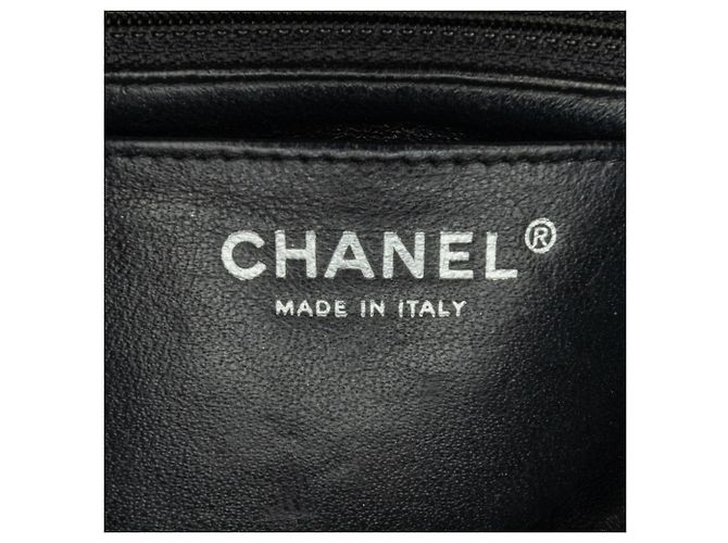 Bolsa Tiracolo Chanel Mini Square Classic em verniz preto com aba única - vista 5