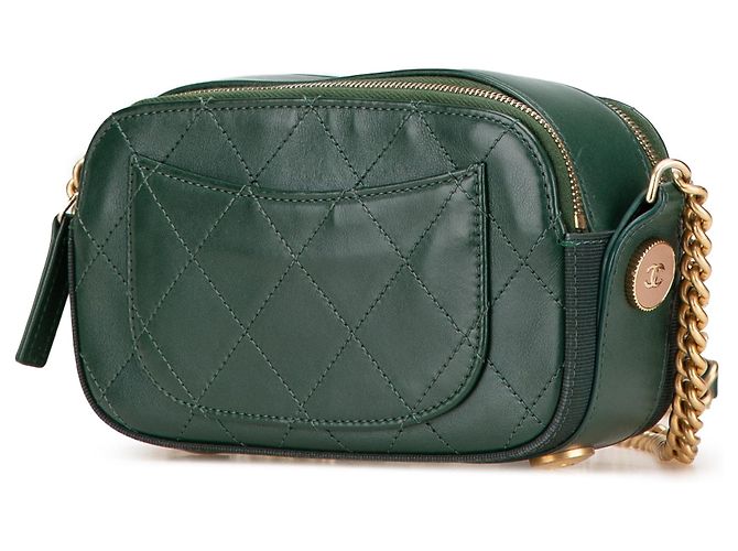 Borsa Camera Chanel in vitello trapuntato e grosgrain verde con bottoni e doppia zip - vista 2
