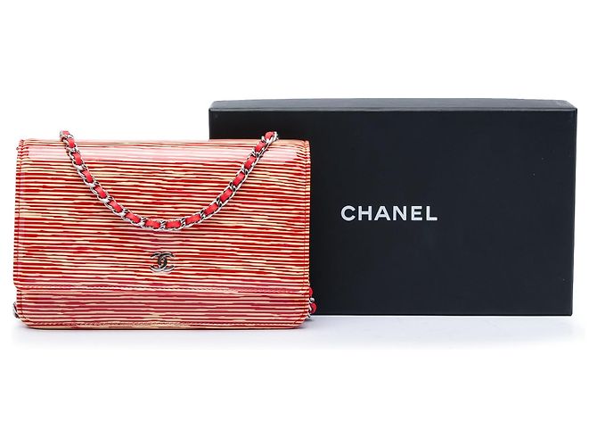 Wallet On Chain Borsa a tracolla Chanel CC a righe in vernice rossa con catena Rosso - vista 7