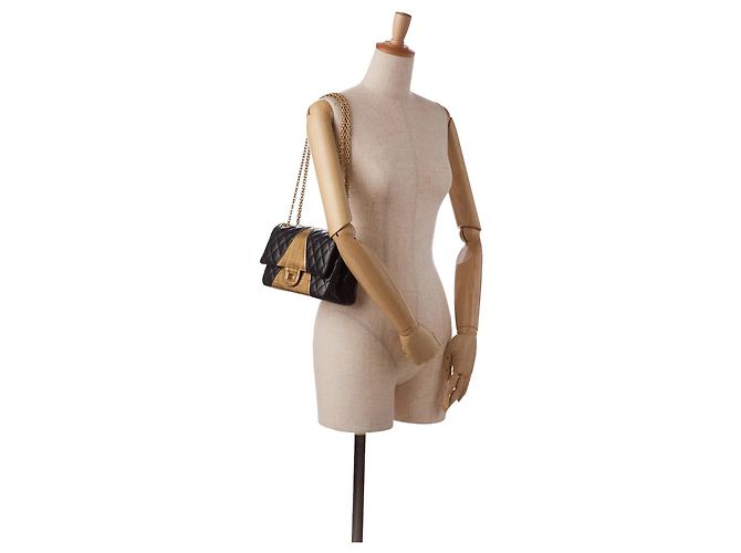 Borsa Chanel 2.55 Reissue Double Flap Medium in pelle d'agnello embossed croc nera Nero - vista 14