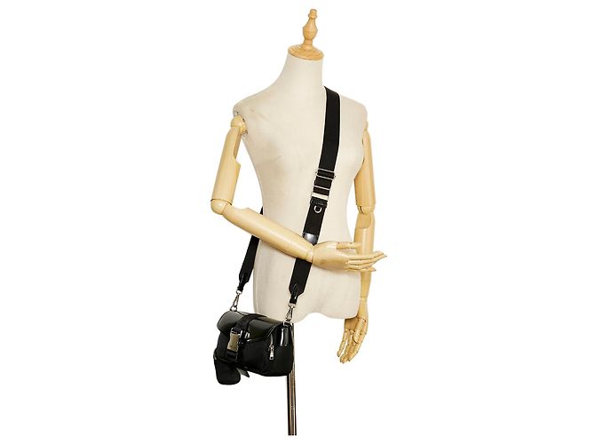 Prada Re-Nylon & Spazzolato Crossbody-Tasche mit Taschen in Schwarz - Ansicht 18
