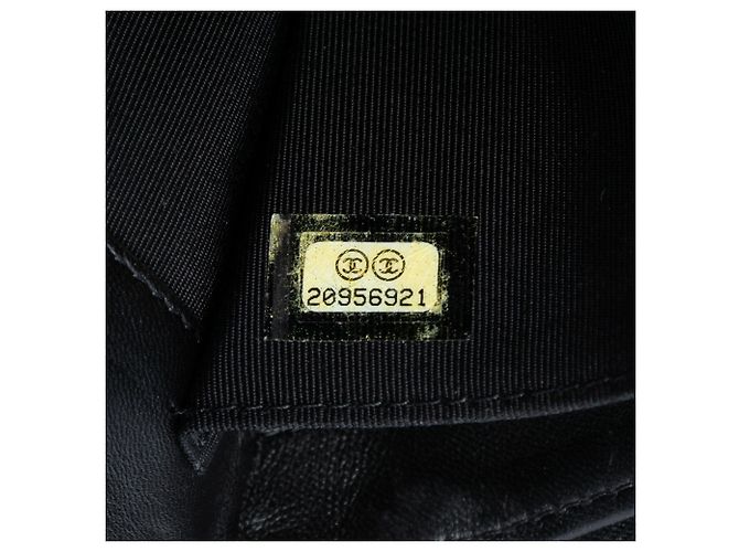 Clutch Chanel CC in pelle d'agnello matelassé nera Nero - vista 6