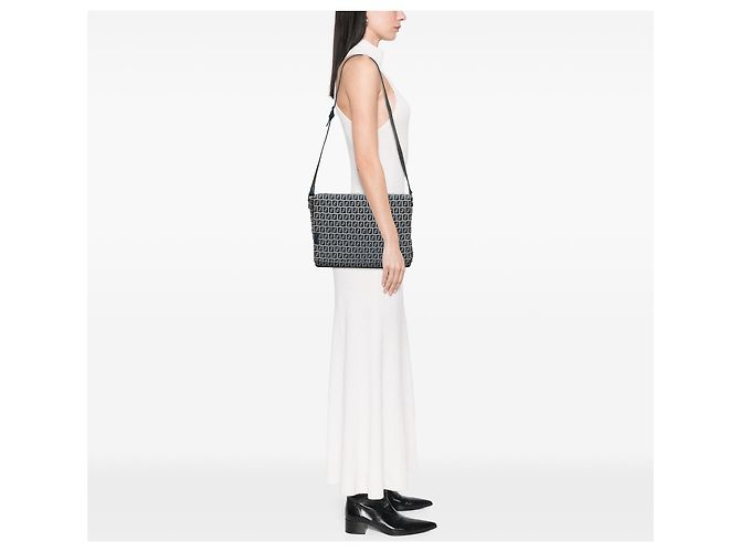 Borsa a tracolla Fendi Zucchino Canvas grigia Grigio - vista 6