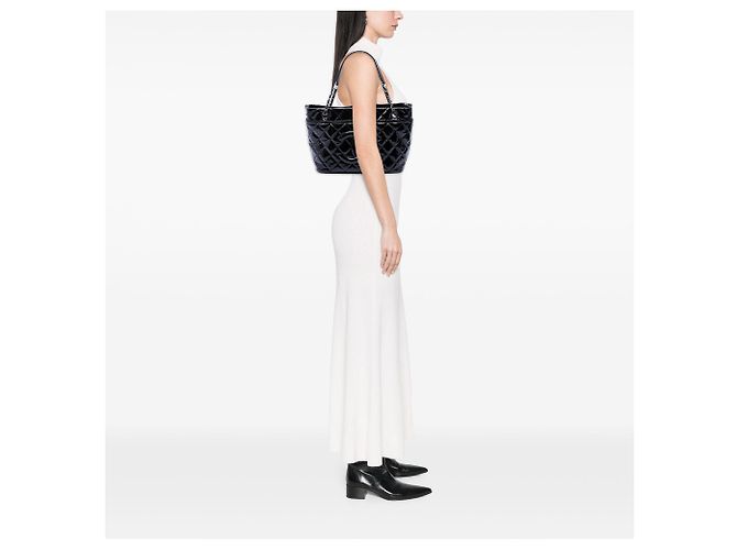 Borsa Tote Soft Timeless in vernice matelassé CC nera Chanel Nero - vista 6
