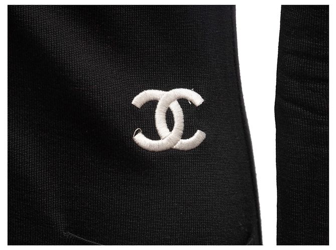 Chanel Wollcardigan mit V-Ausschnitt in Schwarz & Weiß Größe FR 48 - Ansicht 6