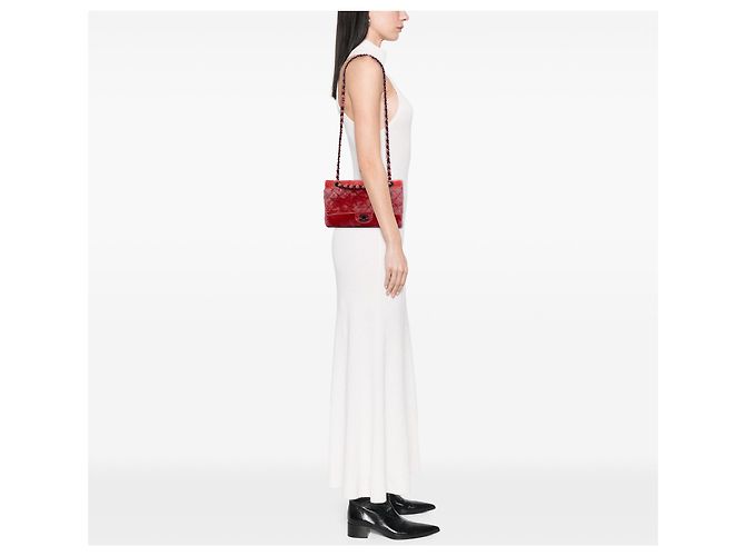 Chanel Medium Classic Double Flap Schultertasche aus rotem Samt - Ansicht 7