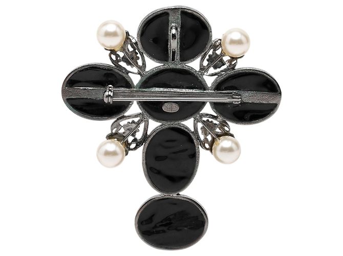 Broche de Cruz Chanel CC em resina preta, latão e pérolas falsas Preto - vista 2