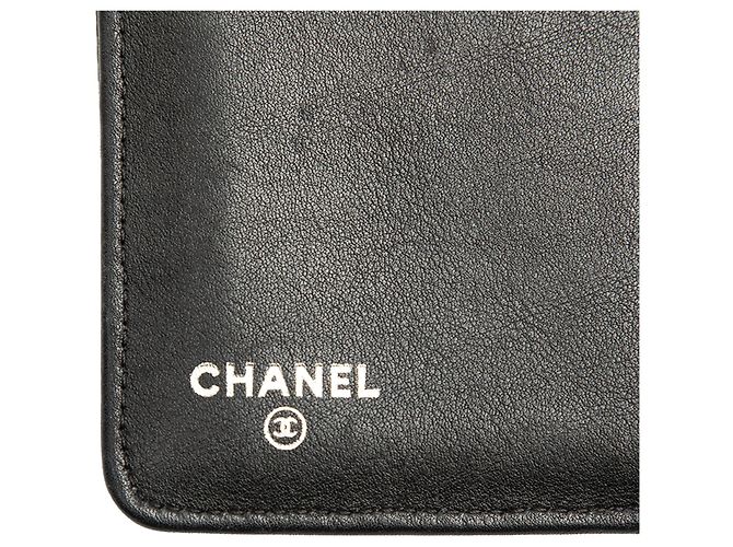 Portafoglio bifold Chanel CC Caviar nero - vista 6