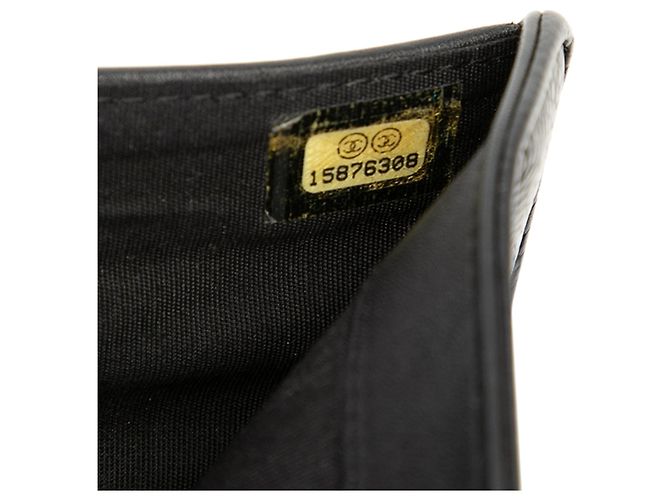 Portafoglio bifold Chanel CC Caviar nero - vista 7