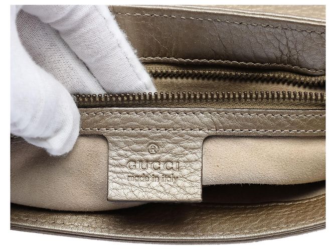 Borsa a tracolla Gucci 1973 Medium in pelle dorata con catena D'oro - vista 5