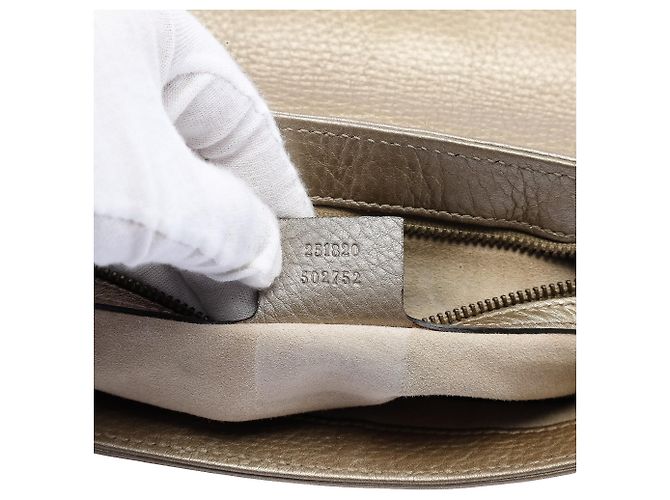 Borsa a tracolla Gucci 1973 Medium in pelle dorata con catena D'oro - vista 6