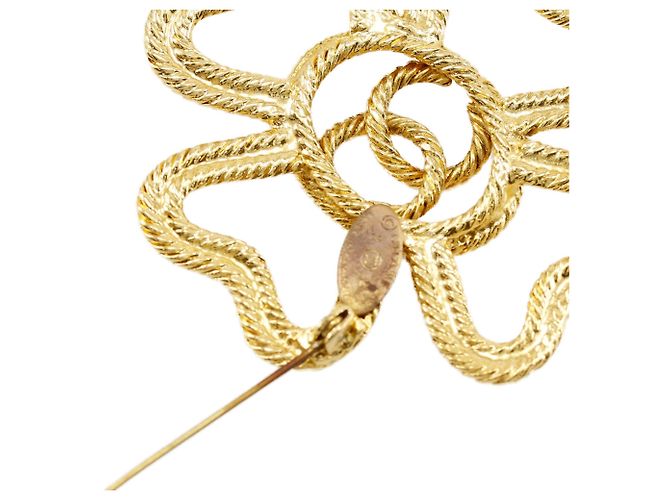 Spilla Chanel CC placcata oro con trifoglio e corda D'oro - vista 3