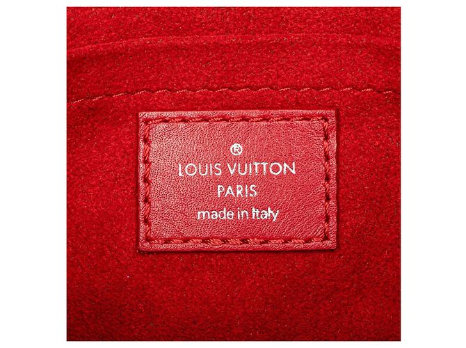 Borsa a catena Louis Vuitton New Wave PM rossa Rosso - vista 5