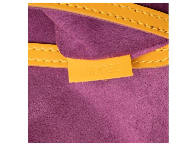 Borsa Louis Vuitton Epi Alma PM Gialla Giallo - vista 6