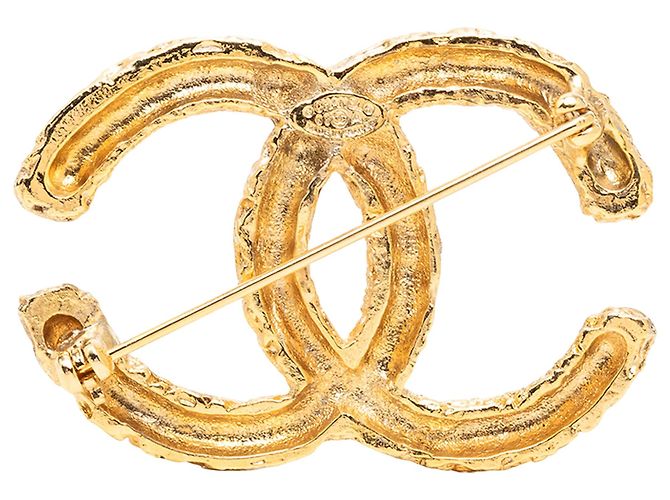 Spilla Chanel CC placcata oro con rilievo barocco D'oro - vista 2