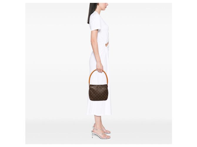 Borsa a tracolla Louis Vuitton Monogram Looping MM Marrone - vista 11