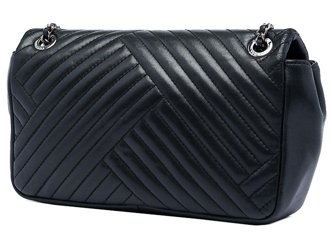 Borsa a tracolla Chanel Small CC Crossing Flap in pelle di agnello nera Nero - vista 2