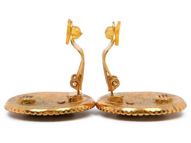 Orecchini a clip rotondi Chanel CC placcati in oro D'oro - vista 3