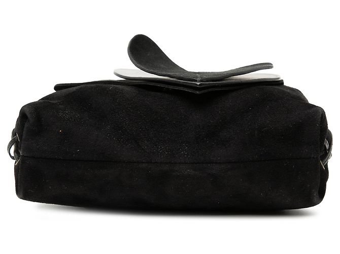 Gucci Umhängetasche aus schwarzem Wildleder in Herzform - Ansicht 3