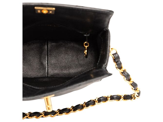 Bolsa Chanel CC em pele de cordeiro acolchoada preta com fecho turnlock Preto - vista 4