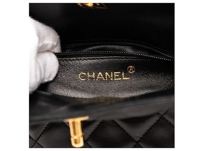 Bolsa Chanel CC em pele de cordeiro acolchoada preta com fecho turnlock Preto - vista 5