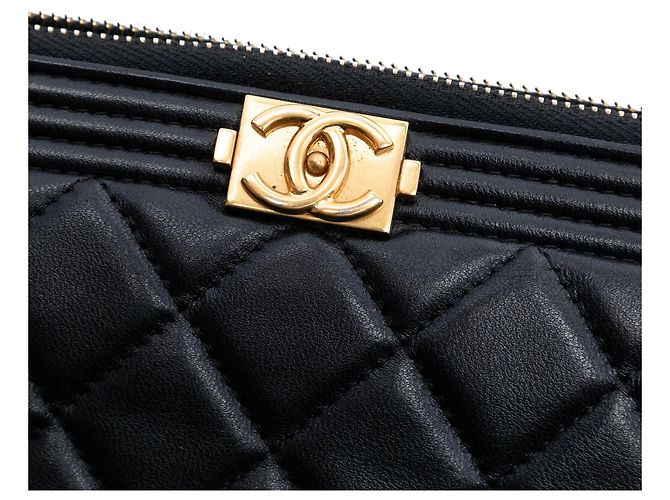 Clutch Chanel Boy Zip in pelle di agnello matelassé nera Nero - vista 6