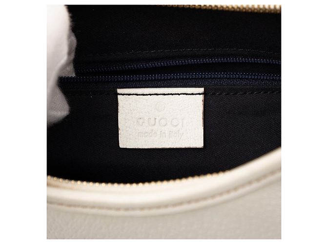 Weiße Gucci Abbey Kalbsleder Schultertasche mit D-Ring - Ansicht 5