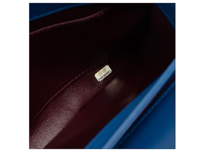 Borsa a tracolla Chanel Medium in agnello trapuntato blu Trendy CC Flap - vista 5