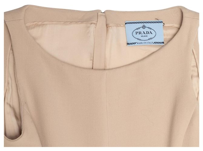 Ärmelloses Prada Shiftkleid aus Virgin Wool in Tan Größe IT 46 Beige - Ansicht 4