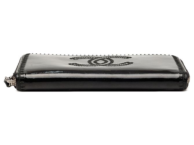 Cartera larga Chanel CC en charol negro con pespuntes - vista 3