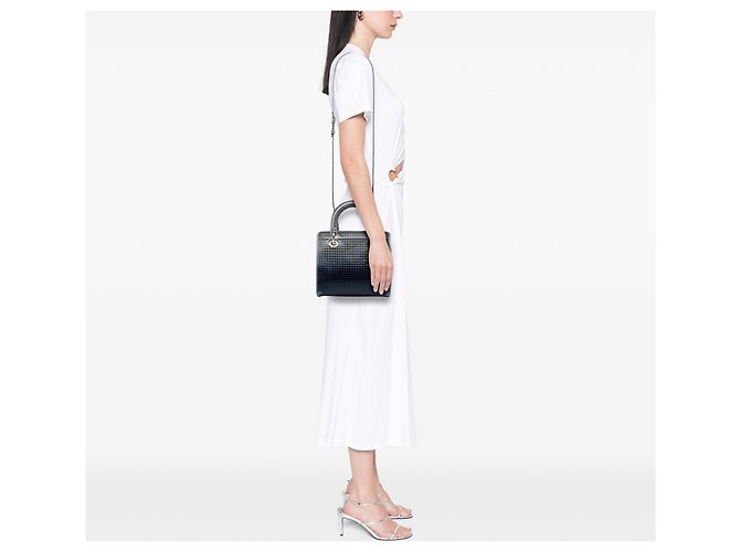 Bolsa Lady Dior Medium Ombre Metallic Prateada em Patent Microcannage Prata - vista 6