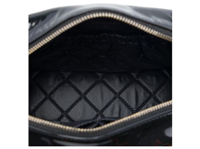 Pochette cosmetici Chanel CC trapuntata in vernice nero - vista 4