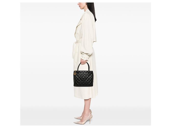Tote Chanel Caviar Medallion nero - vista 6